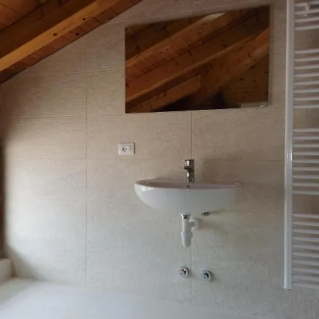 LE MUSE Comano Terme Holiday 2, primo piano Exterior foto